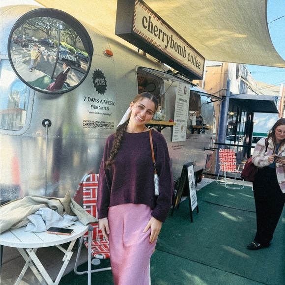 Meet the Posher Other - Meet your Posher, Lydia